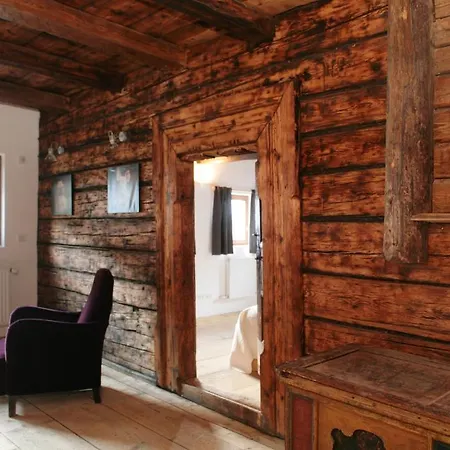Farmhouse Höf Chalet *